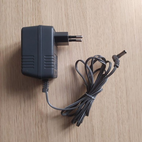 Panasonic AC адаптер 6V модел POLV19CE като нов