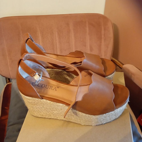 Platform sandals size 37 new, genuine leather, 8.5 cm heel, brown