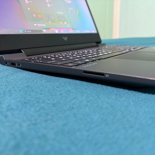 HP Victus 15-fb0010nv 15.6'' FHD IPS laptop like new with Ryzen 7 and RTX 3050