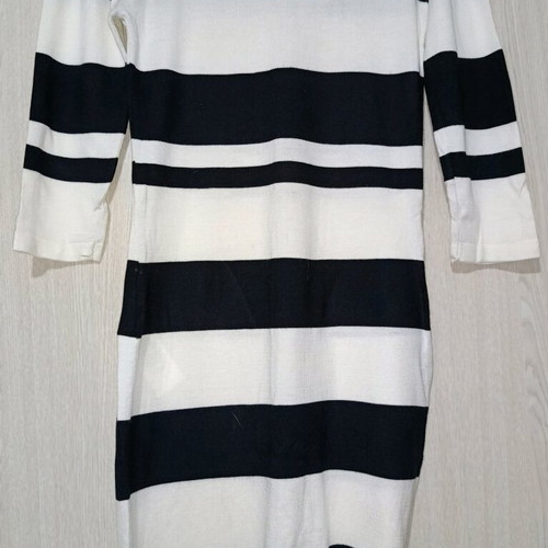 Toi & Moi fitted knitted dress like new, size L