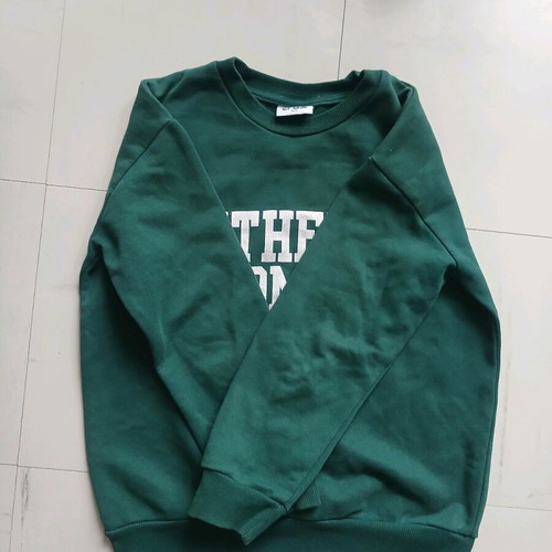Trax green sweatshirt like new for 10 years old