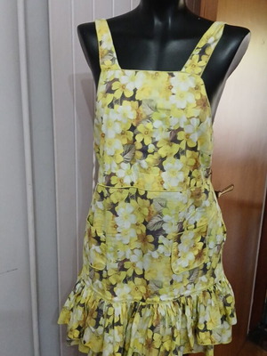 Summer Dress D&C like new, yellow and gold floral