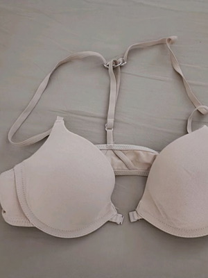 Bra Front Closure 75b in Like New Condition