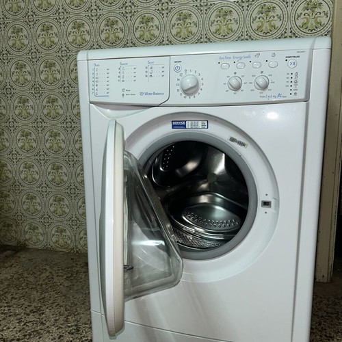 Indesit IWC60851 washing machine 6kg A+ class like new