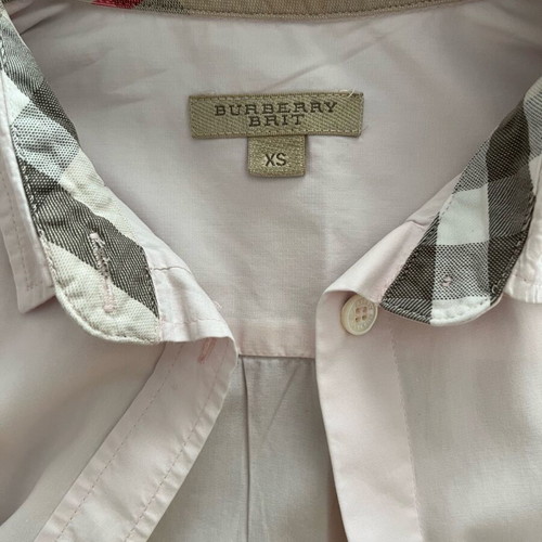 Burberry women's shirt soft pink like new, slim fit