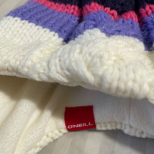 O’Neill hat like new, colorful, one size