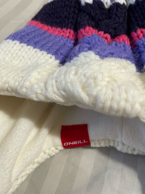 O’Neill hat like new, colorful, one size