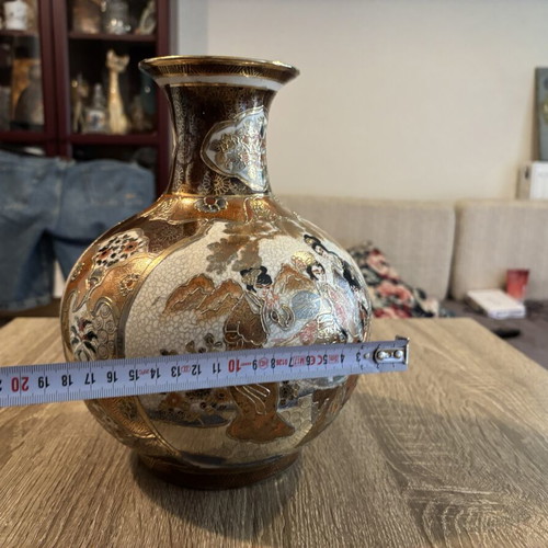 Satsuma handmade vase like new