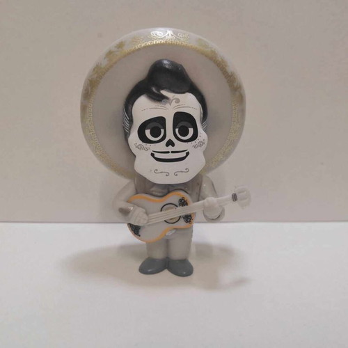 Collectible figure Ernesto de la Cruz 'Coco' new