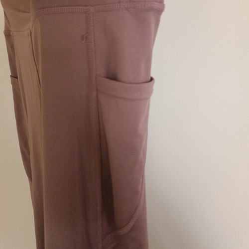 Women's sports leggings like new mauve with side pockets