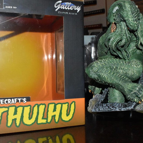 Cthulhu Gallery Diorama figure new, 25 centimeters tall