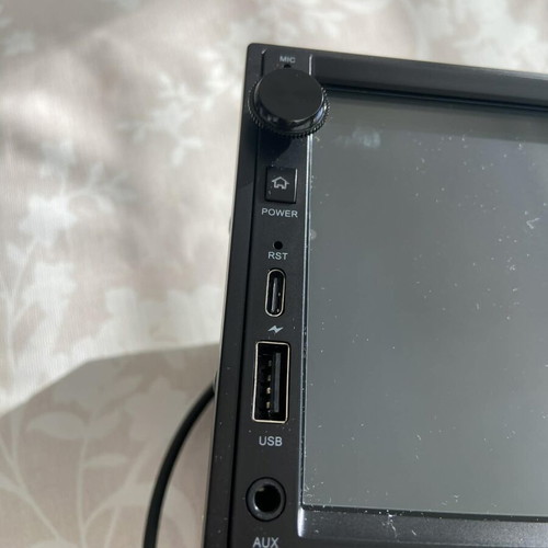 Eonon 7-inch (2 DIN) car multimedia new with rear view camera