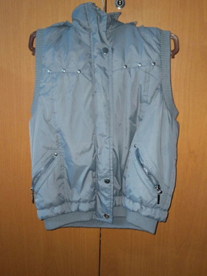 Women's grey vest like new size M