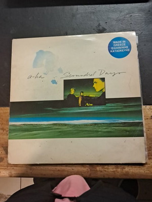 A-Ha Scoundrel Days vinyl record, good condition