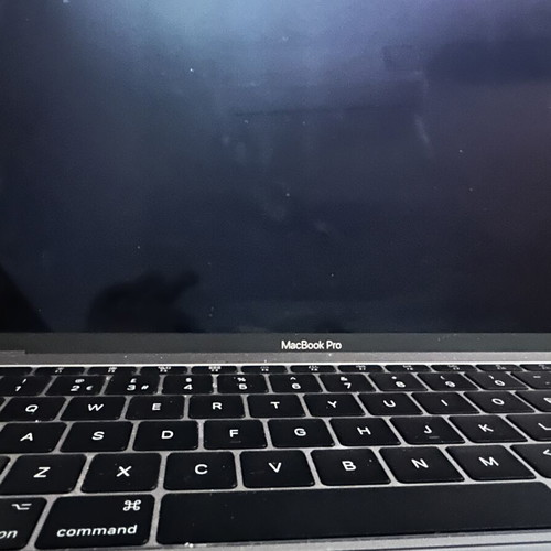 MacBook Pro 13 inches 2017 model like new
