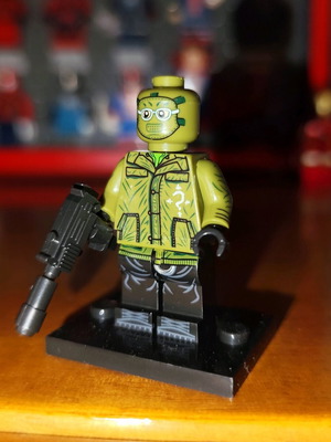 The Riddler φιγούρα LEPIN σαν καινούργιο, με βάση και πιστόλι