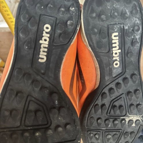Umbro football shoes size 32 used, orange and black