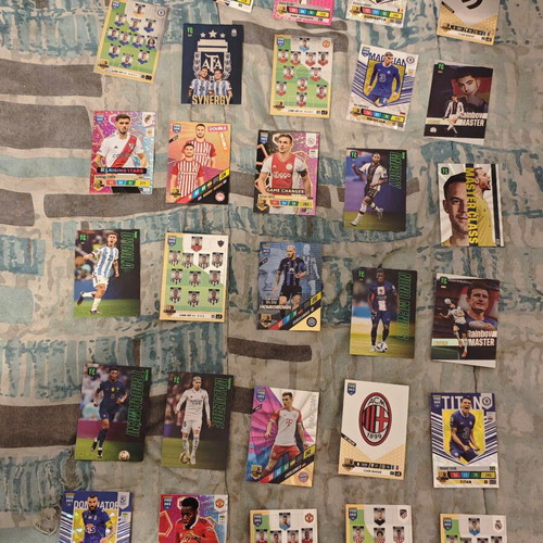 Panini Adrenalyn football cards, set of 75