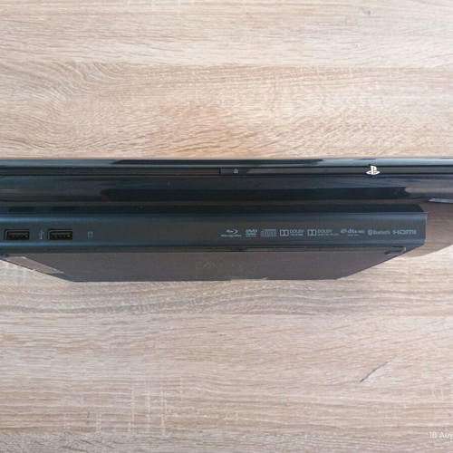 PS3 Super Slim 500GB console