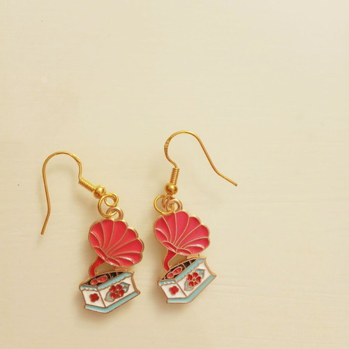 Earrings new with silver gold-plated clasp