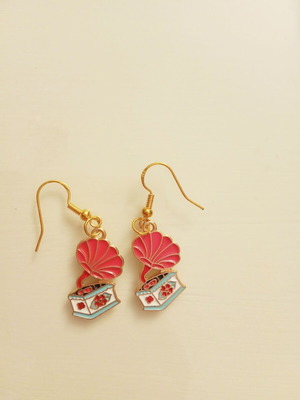 Earrings new with silver gold-plated clasp