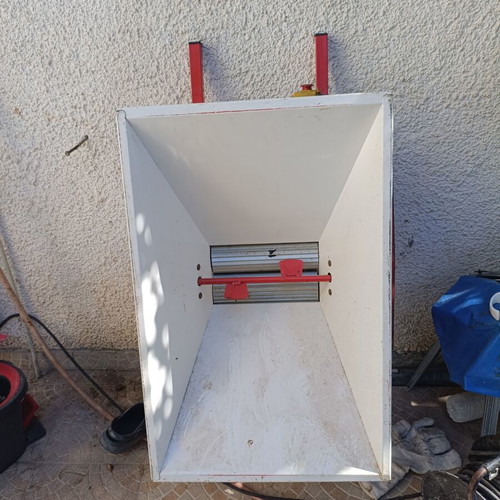 Mecnosud T1 electric grape crusher like new, 230V 0.55 kW