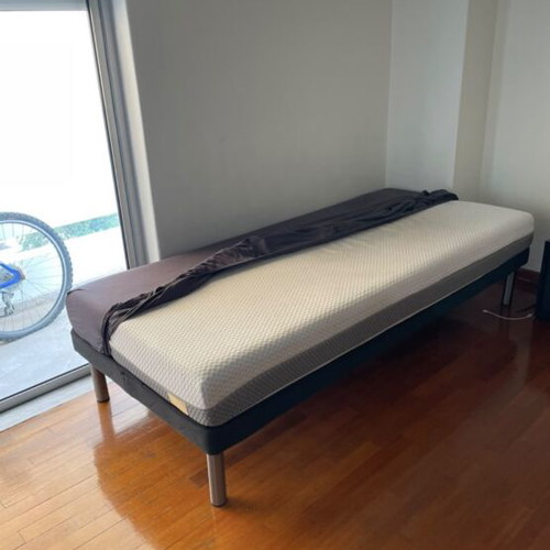 Memory foam mattress with 10-year warranty, 80x2m bed frame with chrome legs