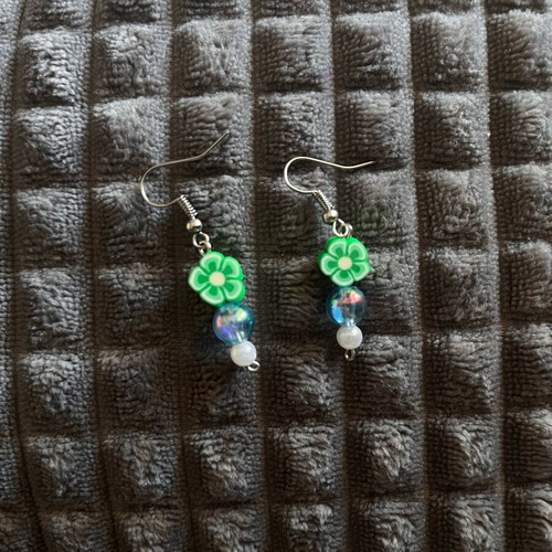 Earrings with beads new