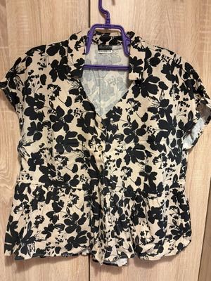 Beloved short-sleeve blouse used, size XL, black and white