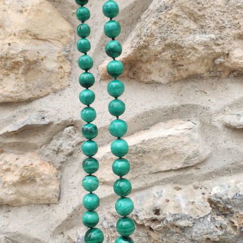 Vintage Malachite Necklace with Graduated Beads like new