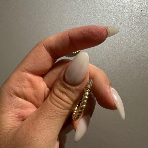 Gold hoop earrings like new