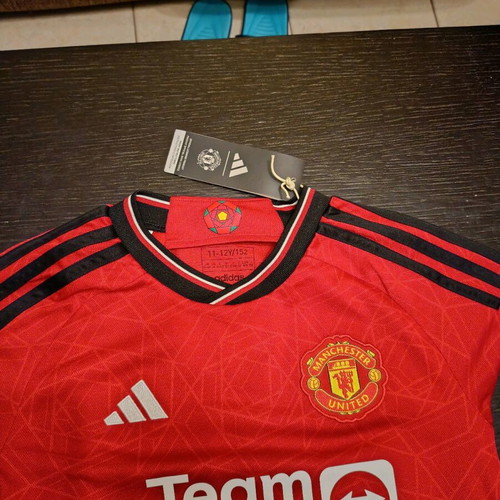 Manchester United Garnatco jersey new, age 11-12