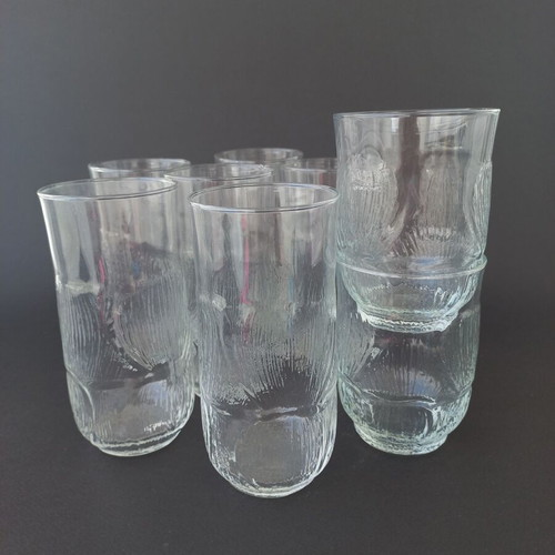 Set of 8 vintage water and wine glasses like new, glass
