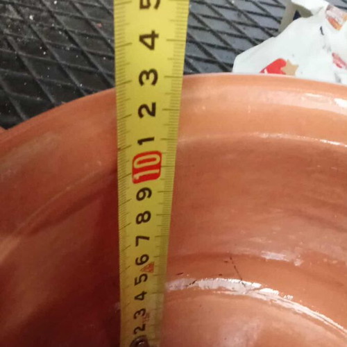 Clay pot new, suitable for decoration with scratches