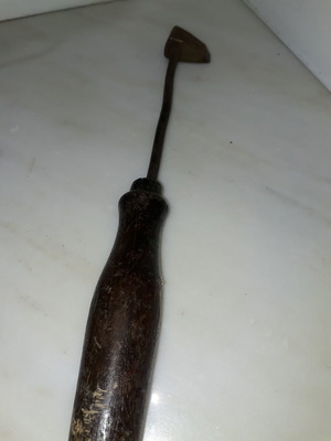 Παλιό εργαλείο με ξύλινη λαβή και χαλκίνινη μύτη 30 εκ. μεταχειρισμένο