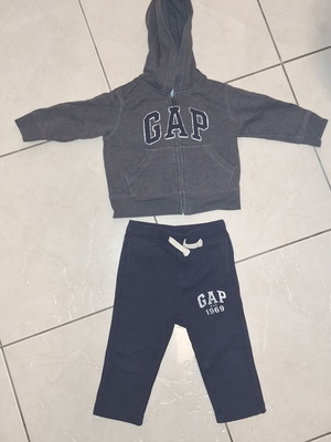 GAP toddler set with zip-up hoodie and pants for 18-24 months
