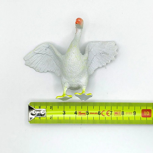 Goose and Gosling Figures Set like new, farm animals