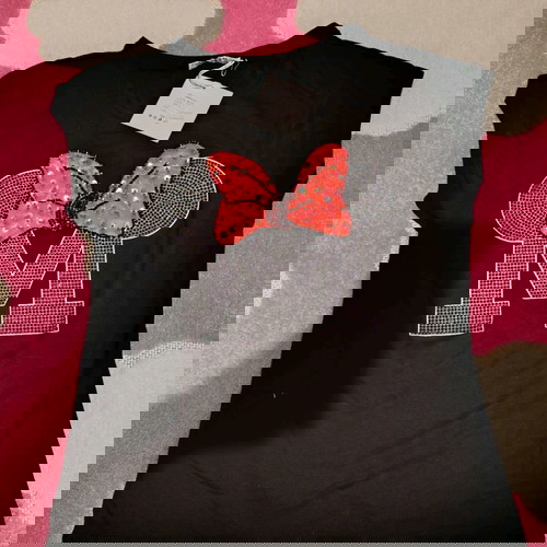 Κοντομάνικη μπλούζα Minnie καινούργια με παγιέτες