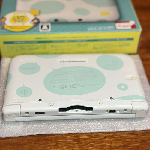 Nintendo 3DS XL Tomodachi Collection New Life Pack mint condition