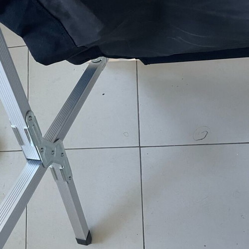 Folding camping bed like new, aluminum, lightweight