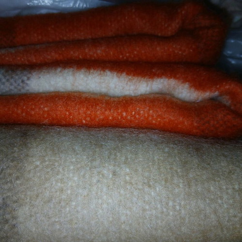 Handmade wool blankets like new, set of 2, size 1.60x1.20