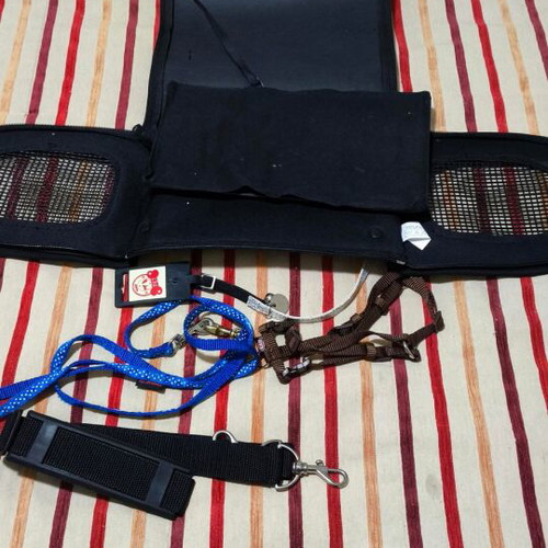 Pet Camelot Small 30cm Pet Carrier Bag like new with free leash