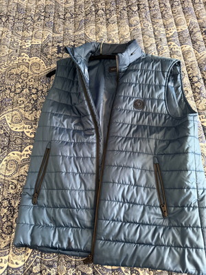 Navy & Green vest like new, blue, size Large