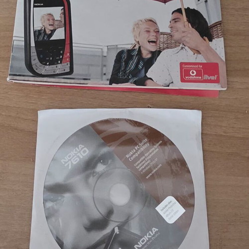 Nokia 7610 manual and CD like new, Greek