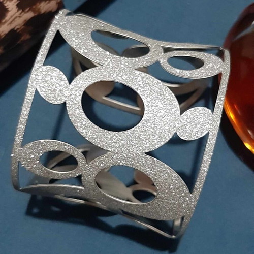 Cuff bracelet stainless steel new, silver