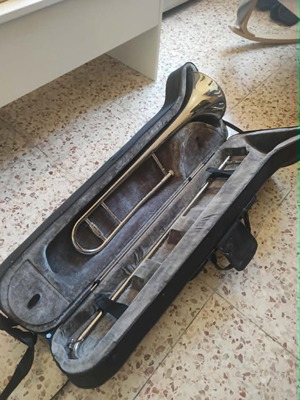 Atlantic Pro Trombone used with hard case