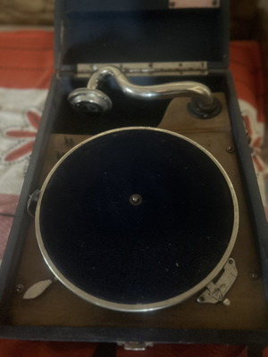 Britannia gramophone used, antique 1915-1940