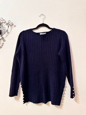 Rib Knit Sweater with Decorative Pearls on Sleeves like new, dark blue