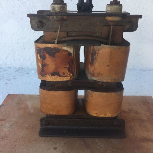 Old current transformers unknown voltage as seen