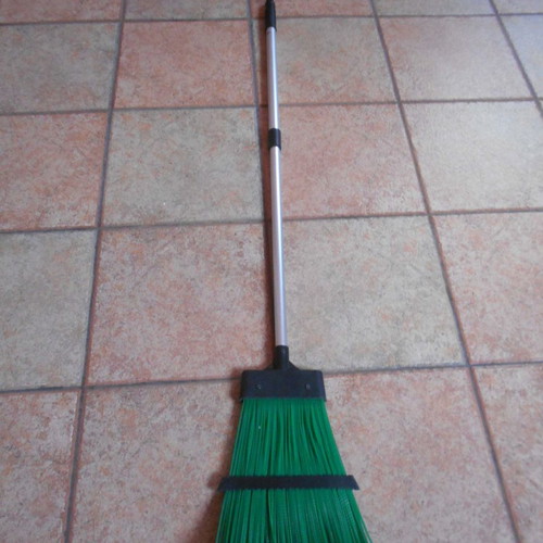 Street broom used with very long bristles telescopic 94-135 cm for outdoor use